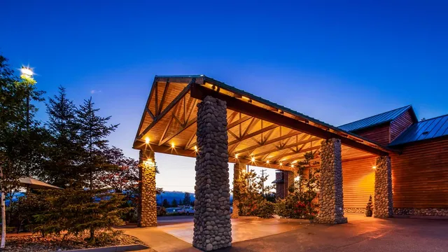 Best Western Plus Hartford Lodge