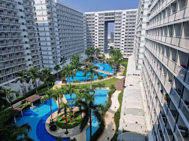 Shell Residences Lobby C & D