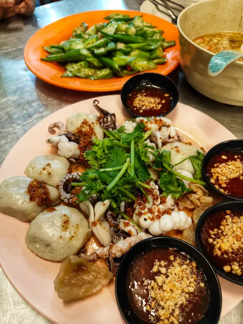 新客（半边蚵炒粿条）