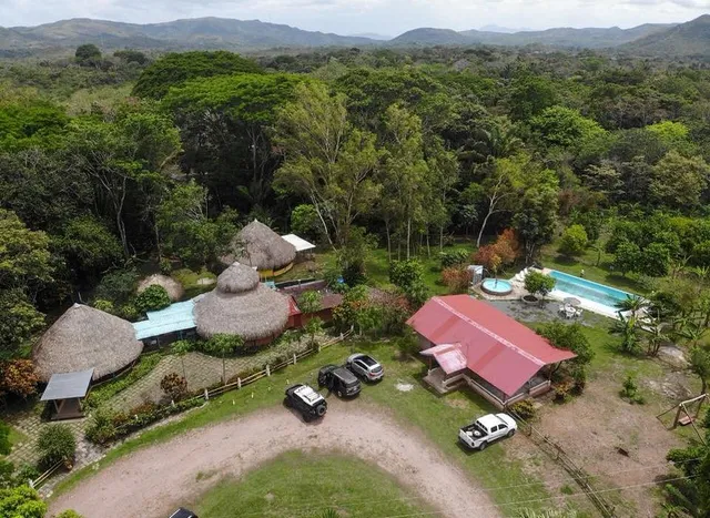 La Iguana Eco Resort