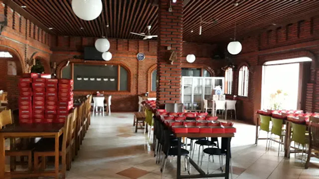 Rumah Makan Mawar Sharon