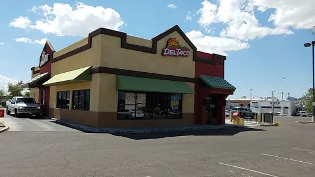 Del Taco