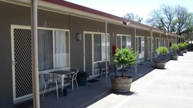 Augusta Courtyard Motel
