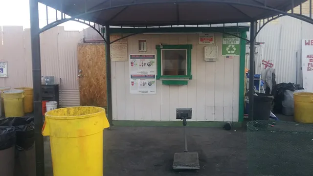Latinos Recycling Center