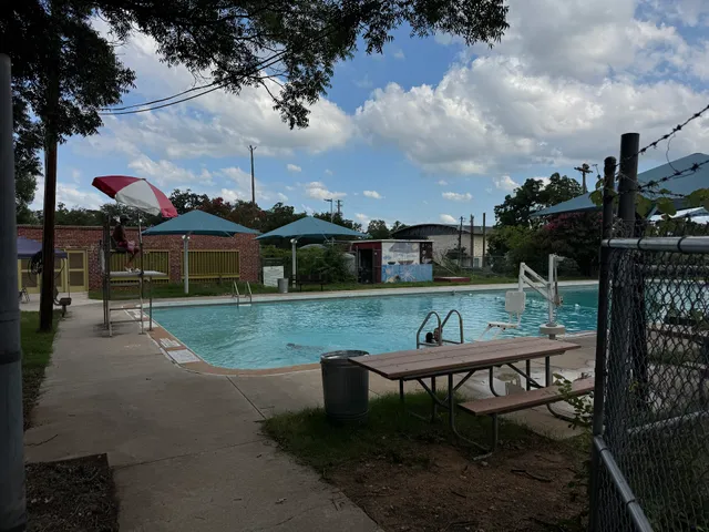 Parque Zaragoza Neighborhood Pool