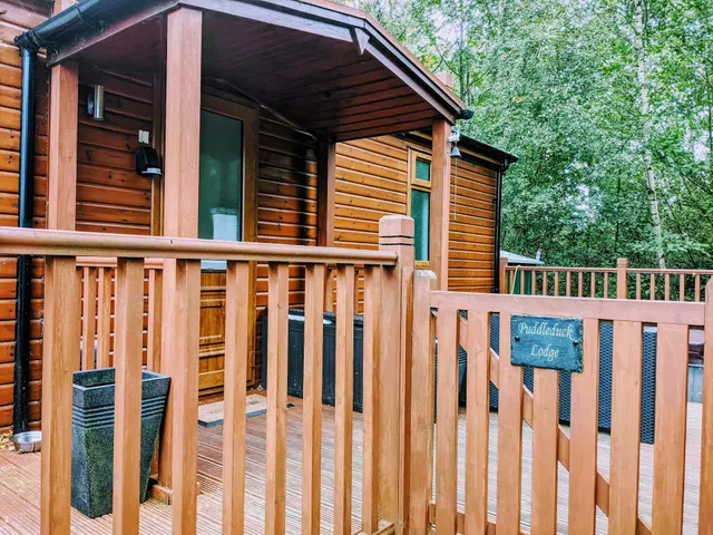 Puddleduck Lodge with Hot Tub in Northumberland at Felmoor Park