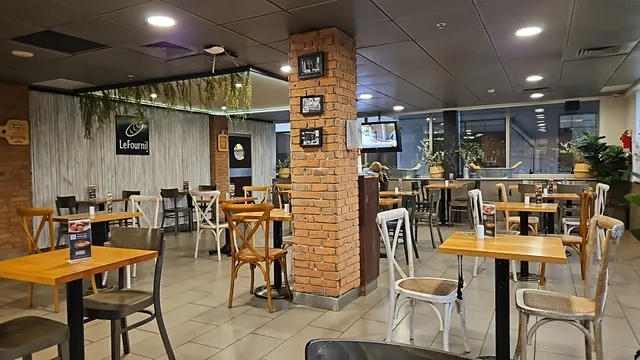 Le Fournil - Clínica Alemana