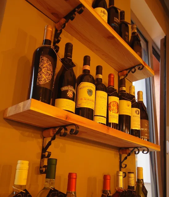 INTRE restaurant & wine bar