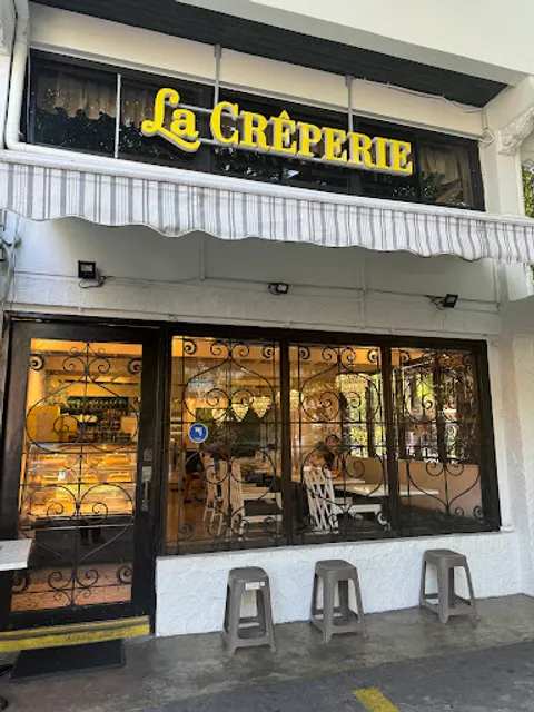 La Creperie - New Manila