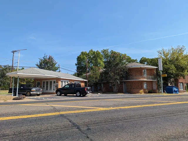 Dixie Motel Bed & Breakfast