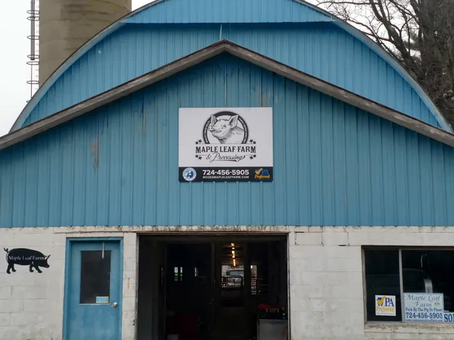 Mozes Maple Leaf Farm