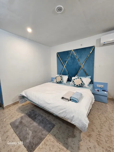 Misty Blue - The Penthouse