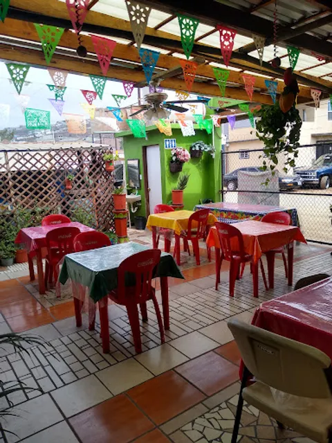 Antojitos Aqui me Quedo