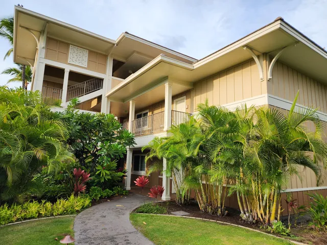 Kings' Land - Building #8