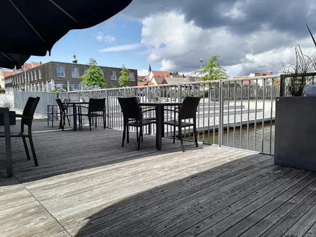 Restaurant & Bar Seenario