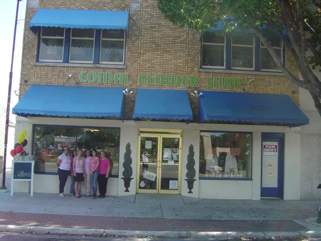 Comal Flower Shop on The Plaza