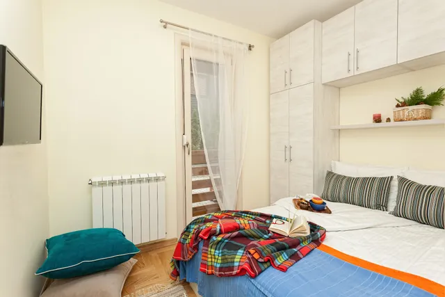 Golden Pine Apartments