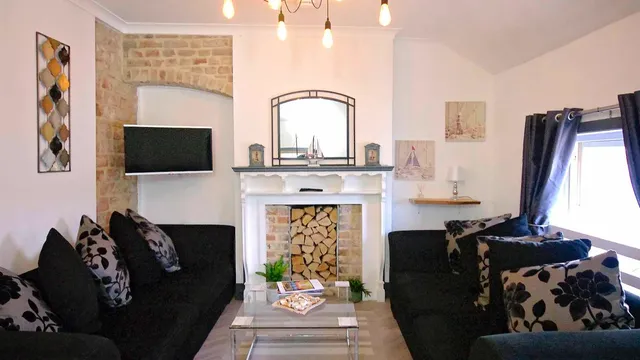 Driftwood Apartments