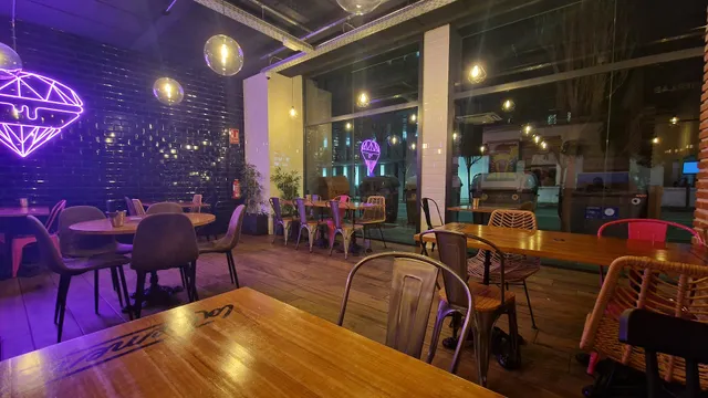 La Tremenda Eating Club