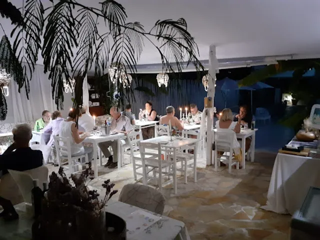 Alternative Lefkada - All Day Bar & Cooking Classes