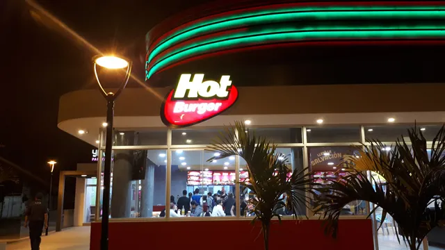 Hot Burger - San Aurelio