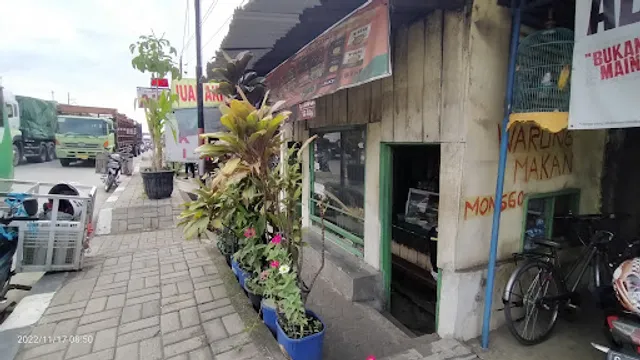 Warung Makan Murah Meriah Pak Cayani