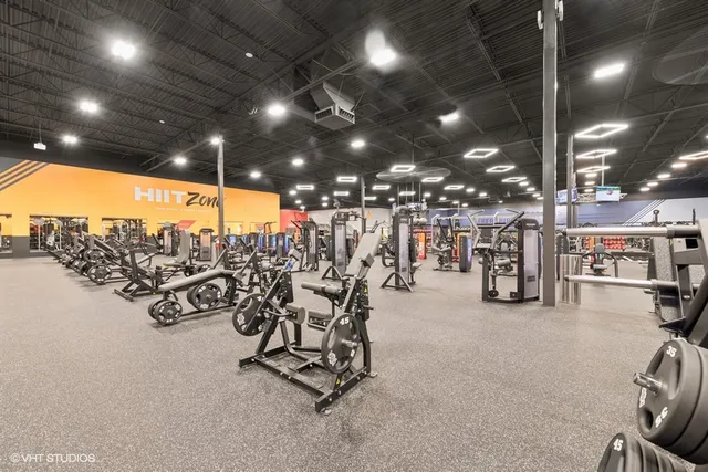 Crunch Fitness - Hallandale
