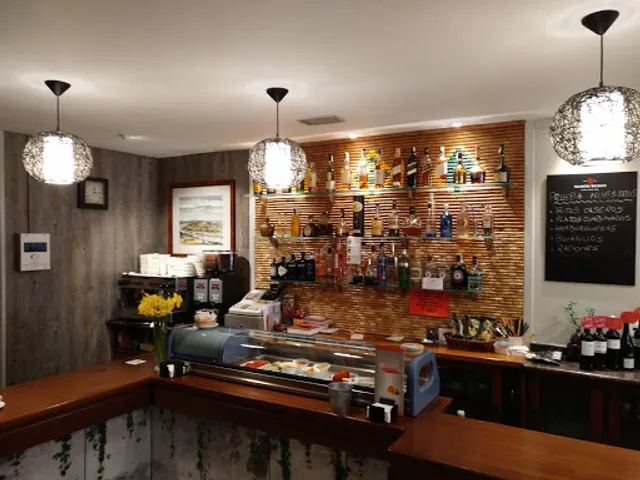 Modern Bar