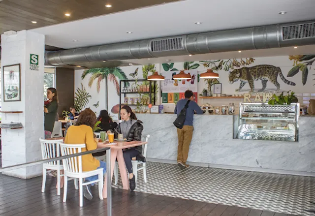 Raw Café