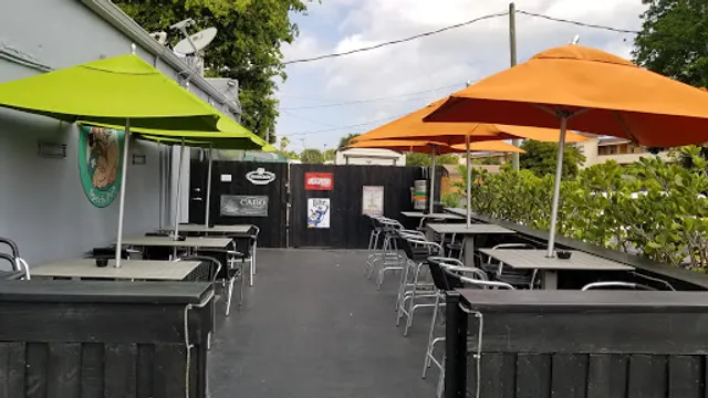 Packy's Sports Pub & Grill