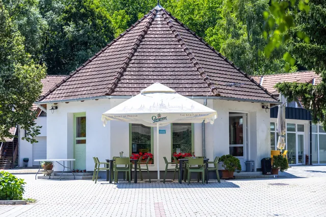 Tó-Part Panzió és Rendezvényközpont