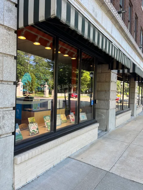 St. Louis Public Library - Charing Cross Library