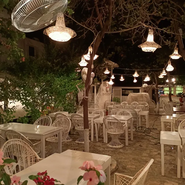 BAHÇE RESTAURANT