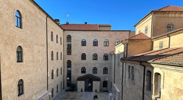 ️️ NBR - Residencias Universitarias en Salamanca