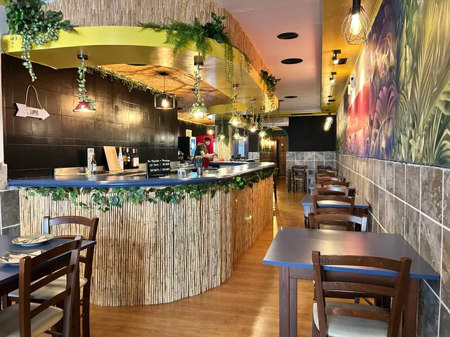 El Rollito | Thai Food