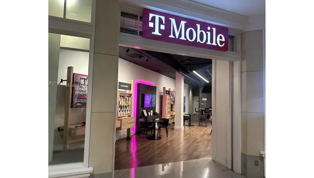 T-Mobile Experience Store