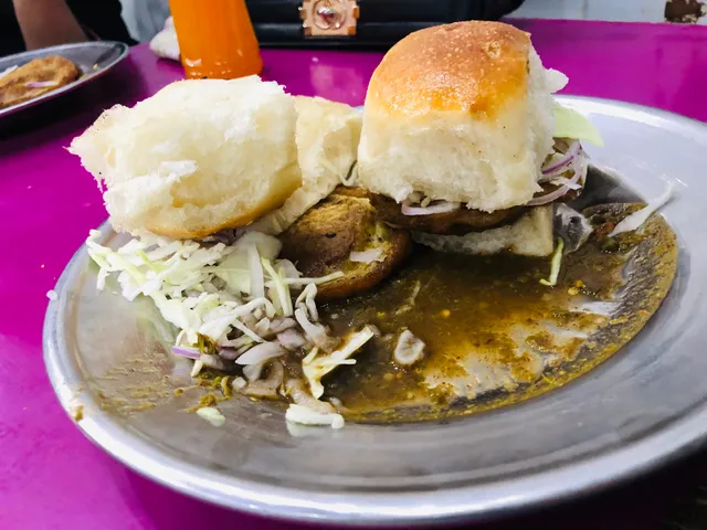 Haji Adnan Ahmed Bun Kabab Corner