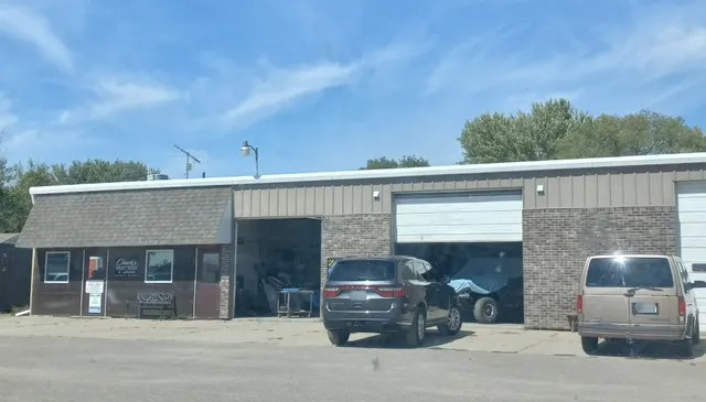 Chuck's Body Shop Inc