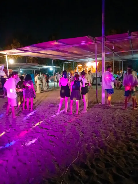 lotus beach kamp alanı