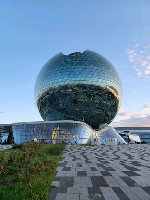 Nur alemi pavilion EXPO 2017