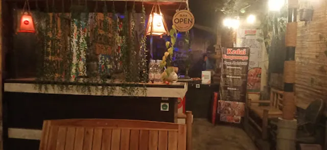 Kedai Woeng Saroengan