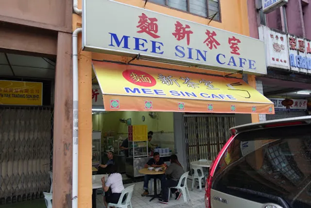 Mee Sin Cafe • 麺新茶室
