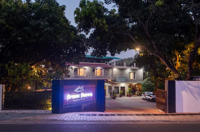 Corbett Aroma Havens Resort