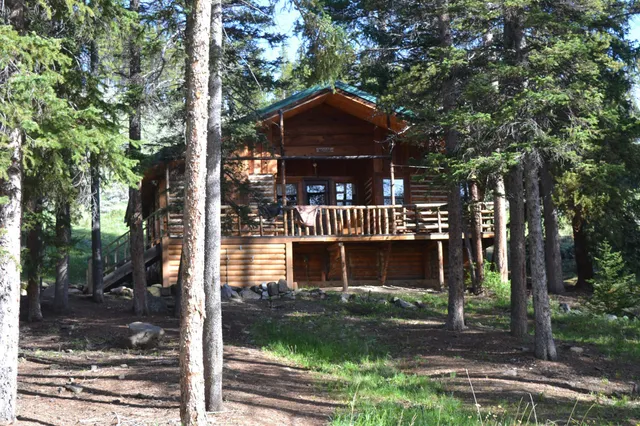 Meadowlark Lake Lodge