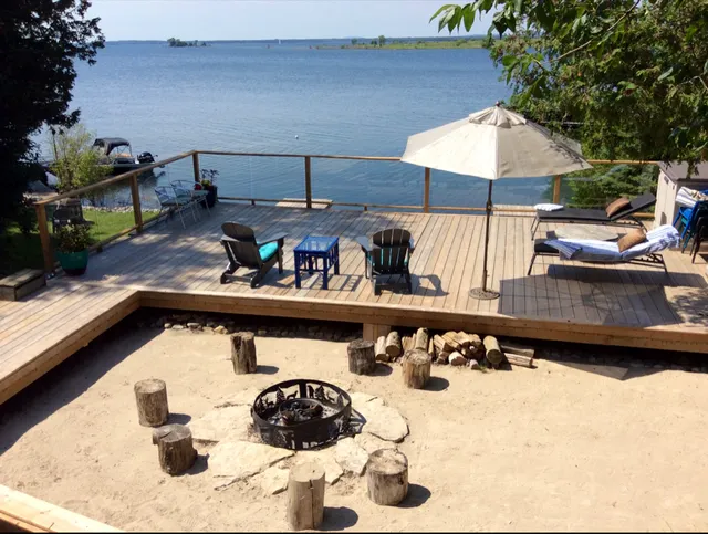 MountainView Lakehouse