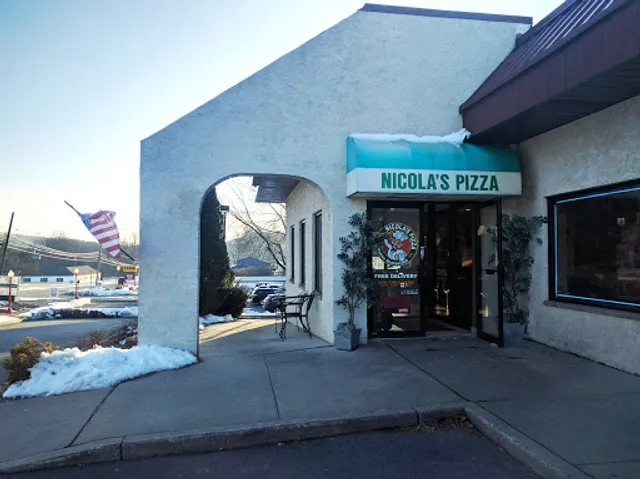 Nicola's Pizza