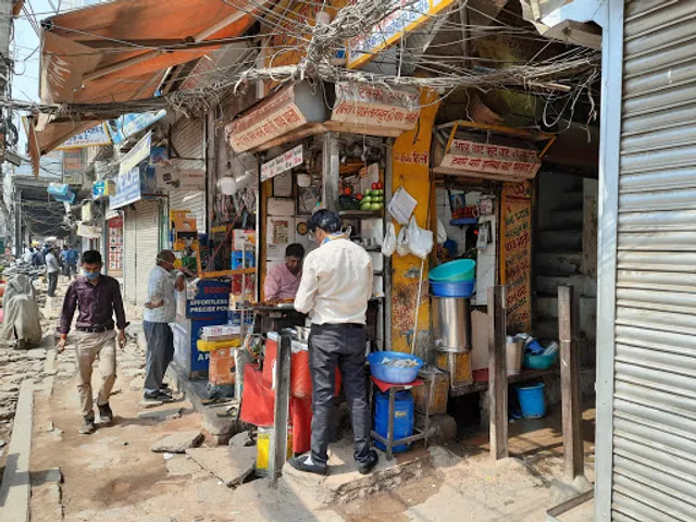 Hira Lal Chat Corner