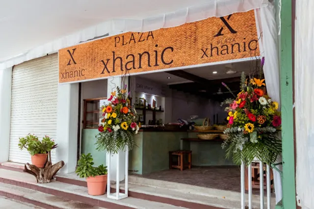 Plaza Xhanic