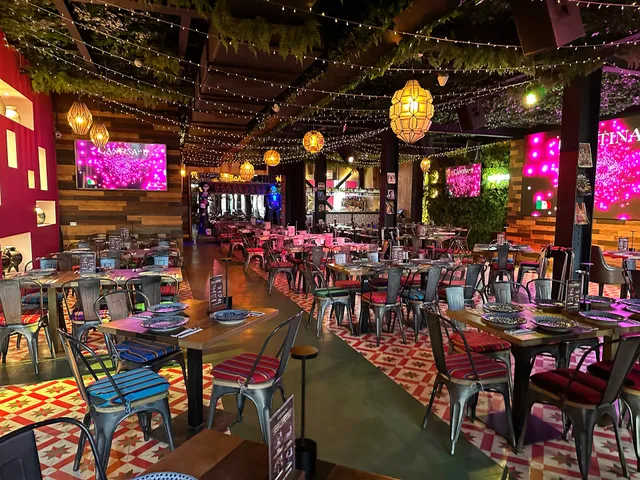 Cantina La 15 Bogotá - Bar y Restaurante Mexicano