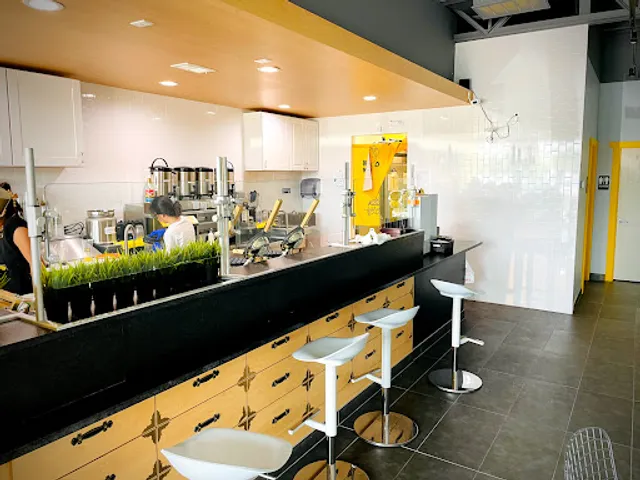 Happy Lemon Edgewater